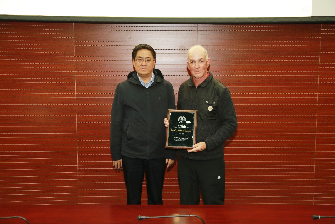 英国曼彻斯特大学Nicholas J. Turner教授做客“天工论坛”