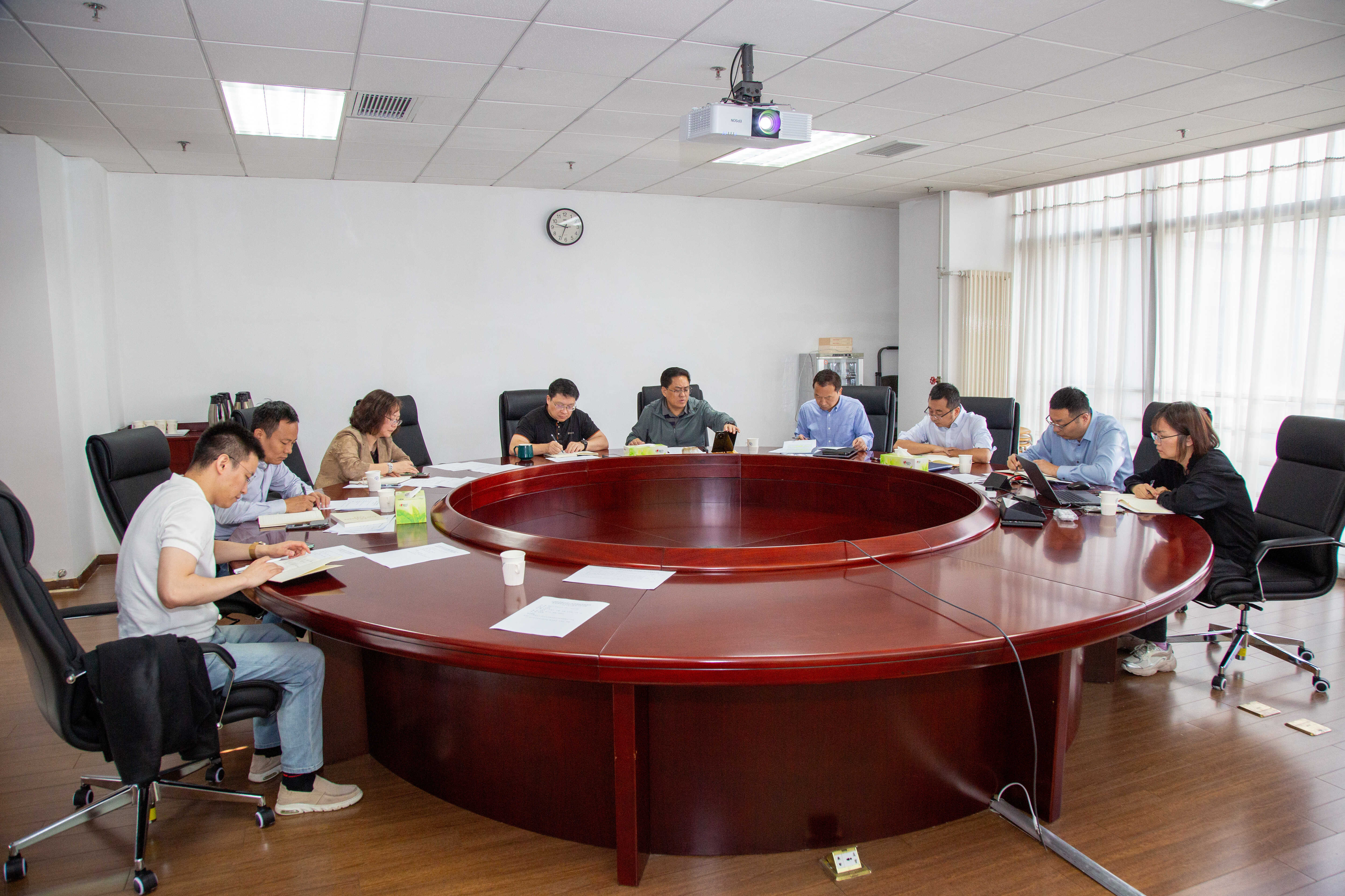 天津工生所召开党委理论学习中心组学习会